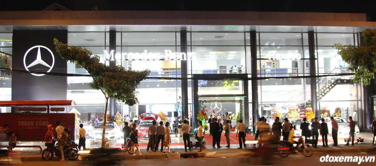Ra mắt phòng trưng bày Mercedes kiểu mới tại Sài Gòn_1