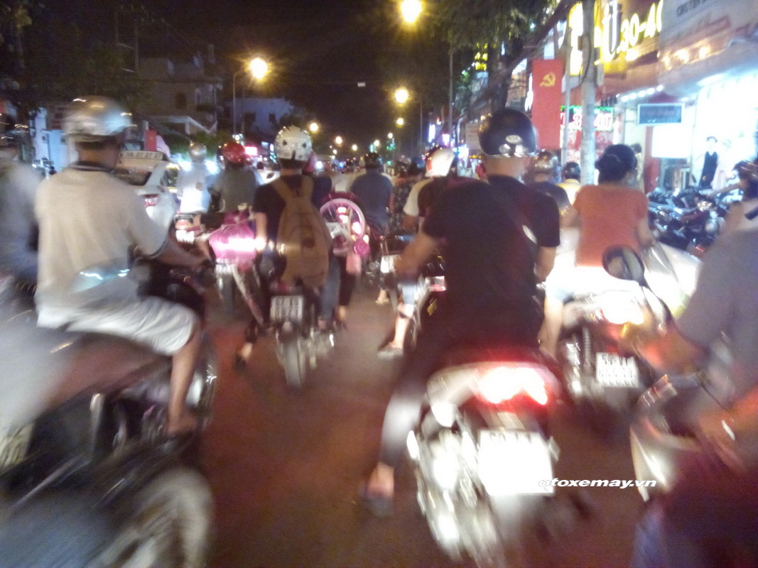 Dân Sài Gòn ngao ngán cực đỉnh vì hỗn loạn kẹt xe trước lễ_7
