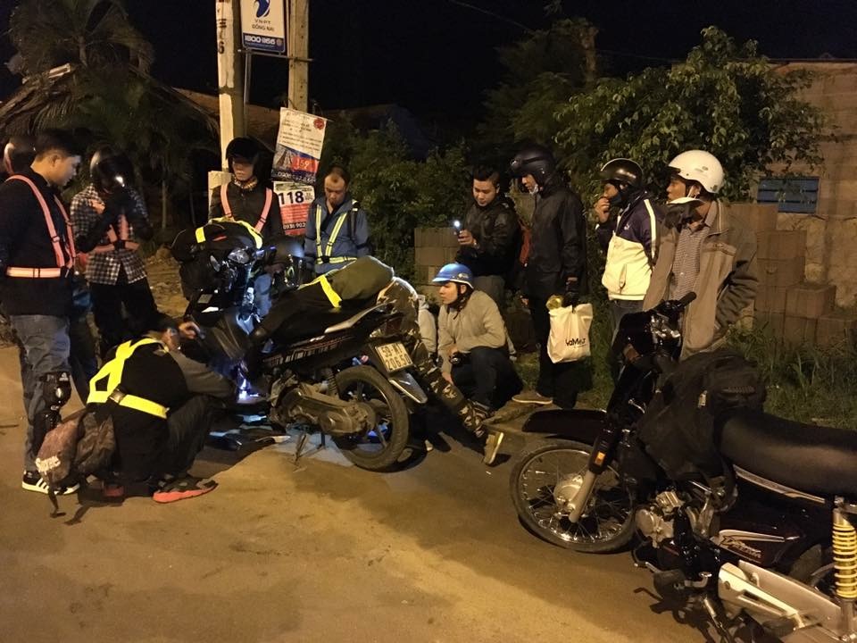 Biker Sài Gòn lập nhóm chuyên nghiệp cứu hộ dân phượt_6