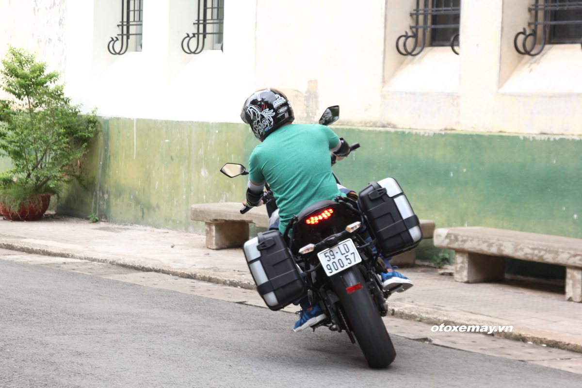 Huấn luyện kỹ năng an toàn trong buổi lái thử mô tô Kawasaki giữa Sài Gòn_12