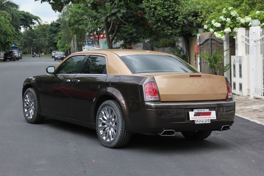 Ấn tượng với xe Chrysler nâng cấp thành Rolls-Royce tại Sài Gòn_19