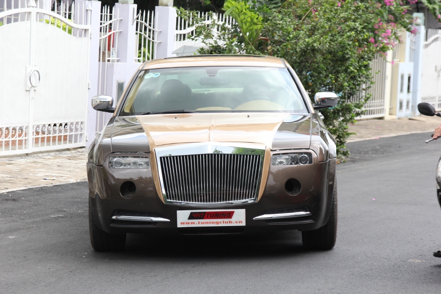 Ấn tượng với xe Chrysler nâng cấp thành Rolls-Royce tại Sài Gòn_4