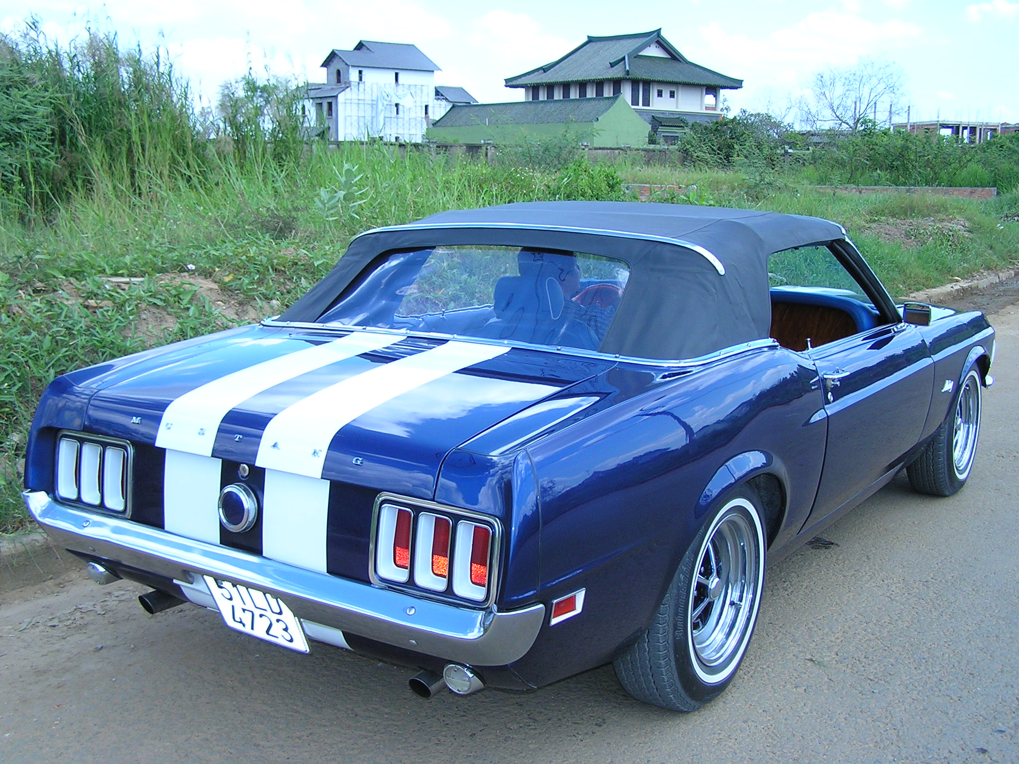 Khám phá xe cổ Ford Mustang 1970 tại Sài Gòn_19