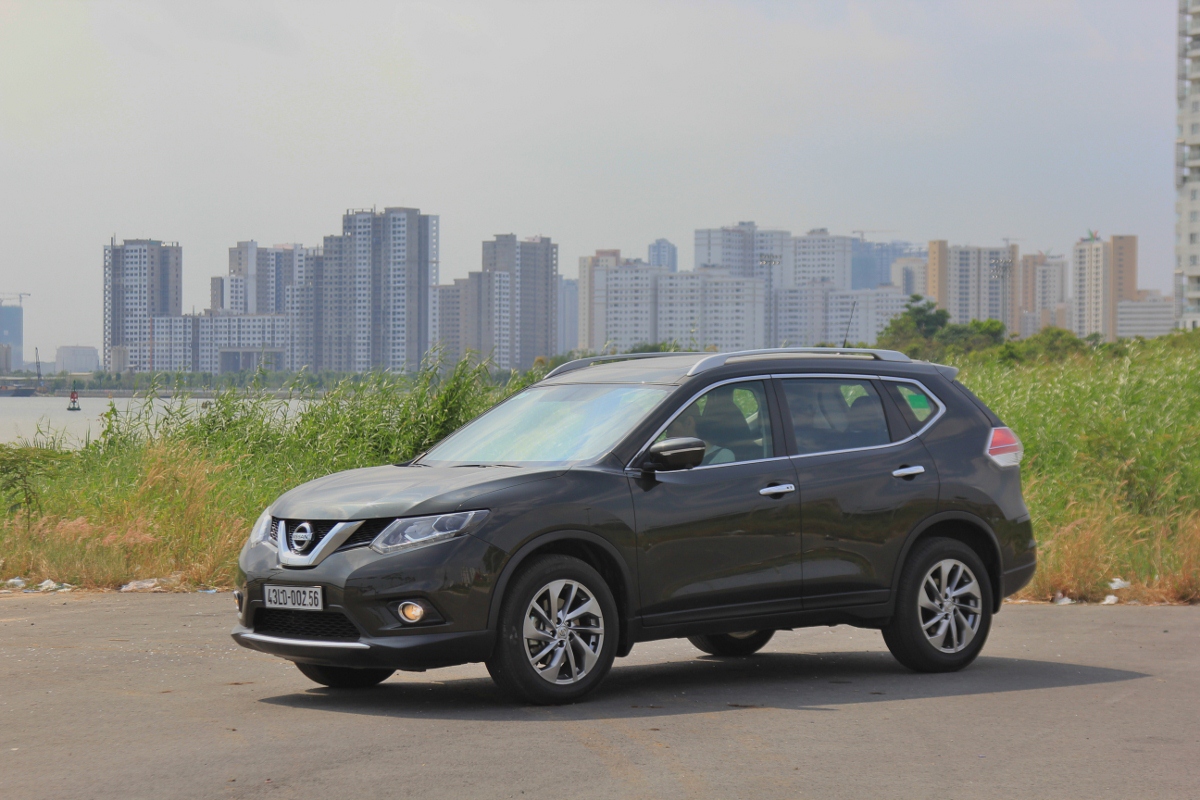 Nissan-X-Trail-2017-bat-ngo-crossover-so-huu-cong-nghe-xung-tam-gia-anh-2