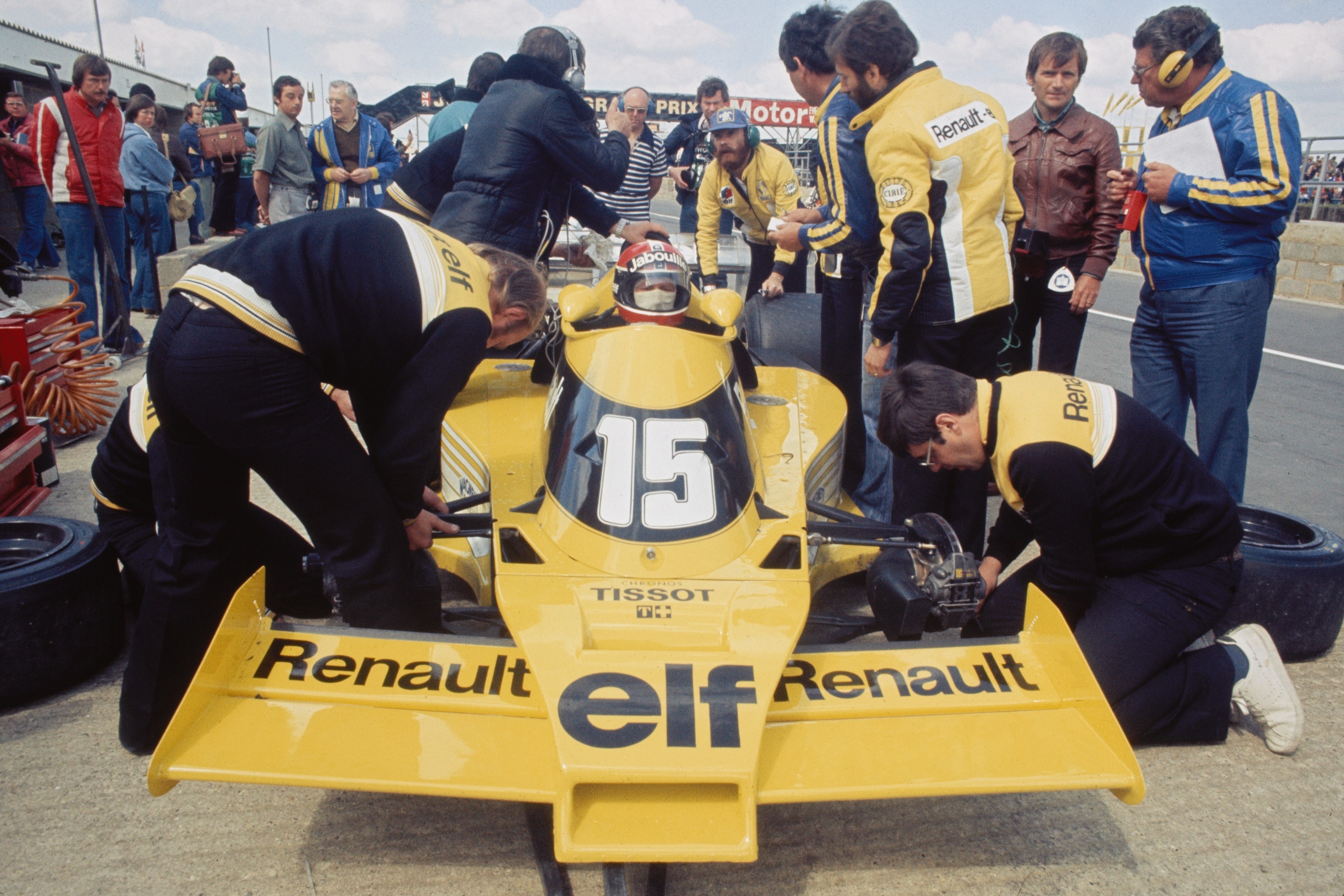 Renault-ky-niem-40-nam-tham-gia-giai-dua-Cong-thuc-1-anh-3