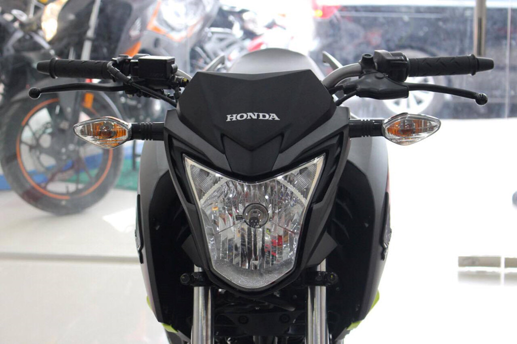 Honda-Hornet-CB160R-2017-co-gi-ma-re-hon-Yamaha-TFX150-anh-3