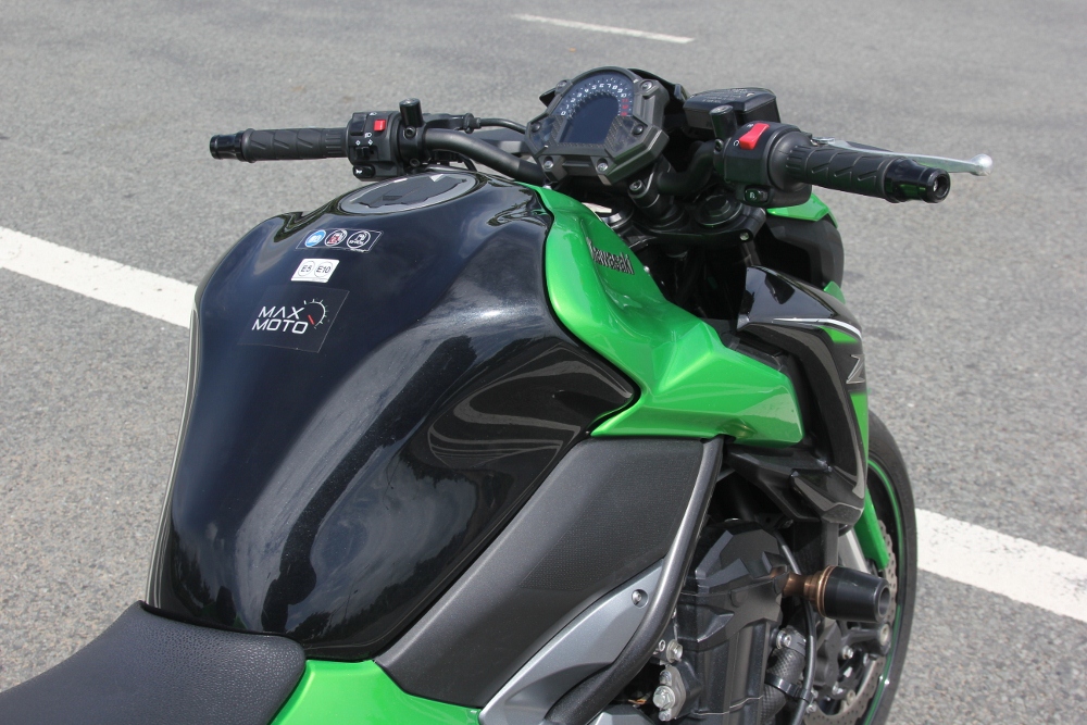 Kawasaki-Z900-2017-nakedbike-cong-nghe-xe-dua-voi-gia-hap-dan-anh-5