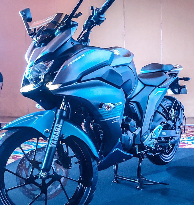 Ra-mat-mo-to-duong-truong-Yamaha-Fazer-250cc-2017-gia-vua-tui-anh-3
