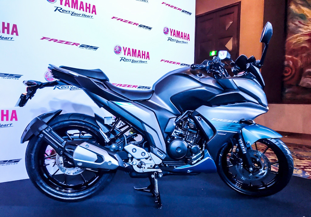 Ra-mat-mo-to-duong-truong-Yamaha-Fazer-250cc-2017-gia-vua-tui-anh-5