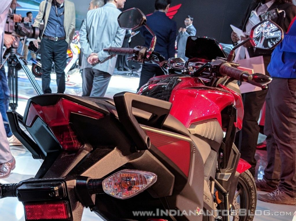 Ra-mat-nakedbike-Honda-X-Blade-gia-27-trieu-dong-anh-5