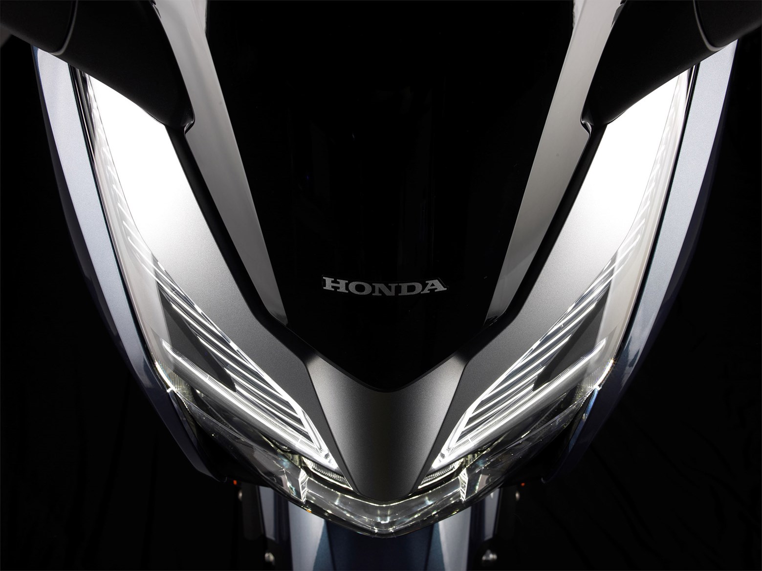 Honda-Forza-300-2018-Dai-ca-cua-PCX-150-anh-2