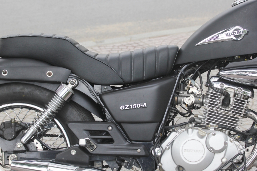 Suzuki-GZ150-A-Mo-to-touring-mini-dang-tien-tren-tung-cay-so-anh-10