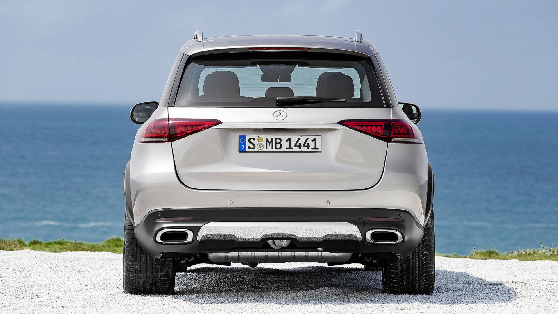 SUV-Mercedes-Benz-GLE-2019-ap-dung-cong-nghe-chong-lat-xe-anh-8