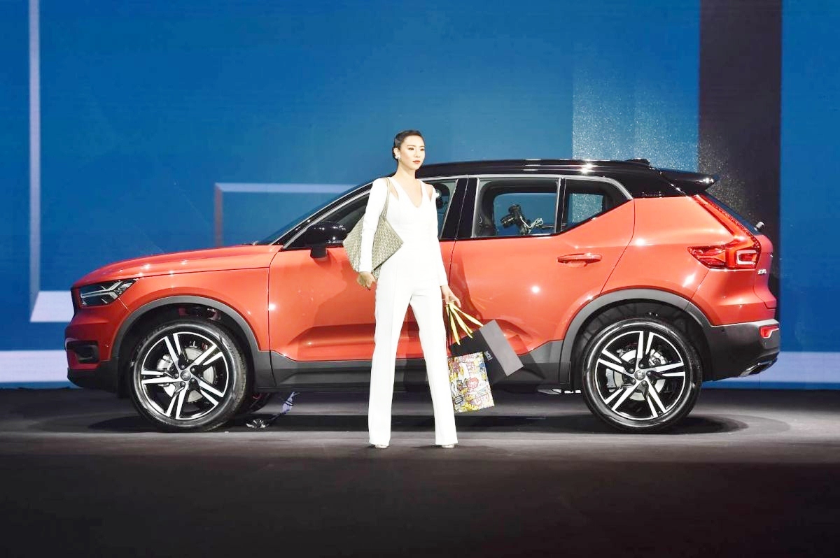 Volvo-XC-40-moi-dong-co-tang-ap-230-km-h-gia-1-7-ty-dong-anh-1