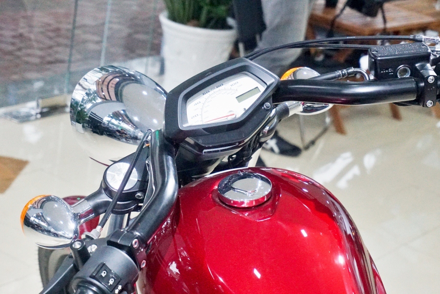 Honda-Fury-2018-Dua-biker-Viet-len-dinh-phong-cach-lai-xe-phong-khoang-anh-9