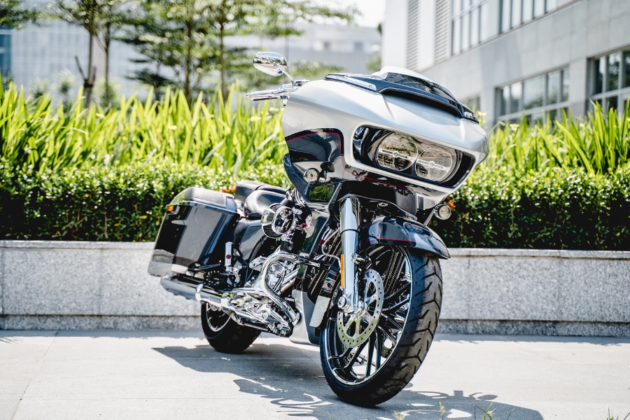 Harley-Davidson-CVO-Road-Glide-2019-anh-1