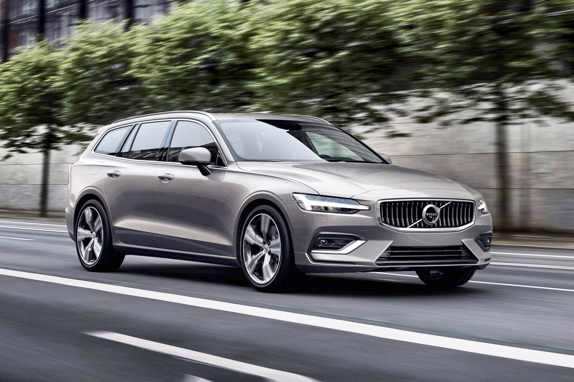 Volvo-V60-2019-lai-phe-voi-dong-co-tang-ap-2-0-L-anh-1