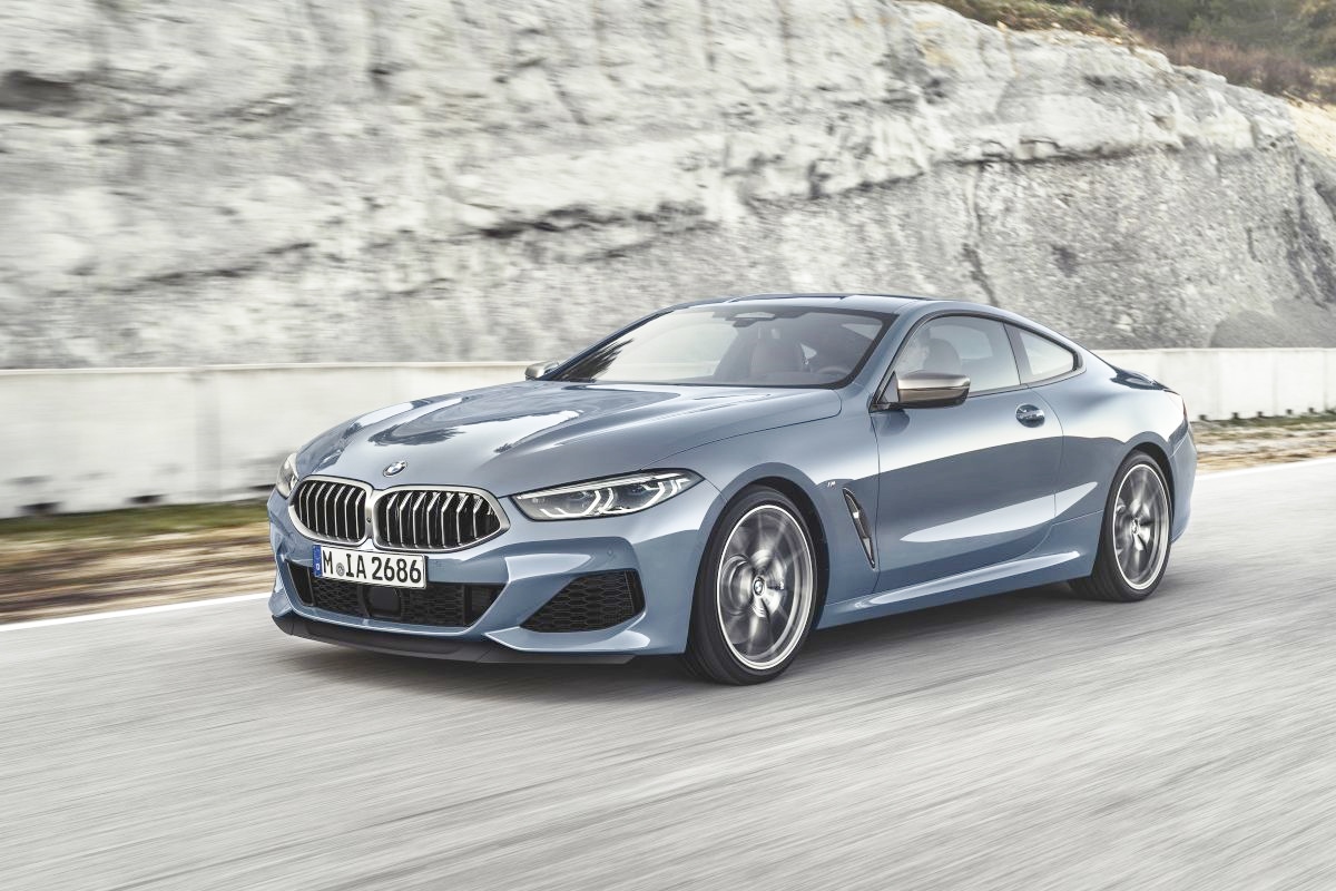 BMW-8-Series-2018-nang-2-tan-dat-100-km-h-sau-3-7-giay-anh-1