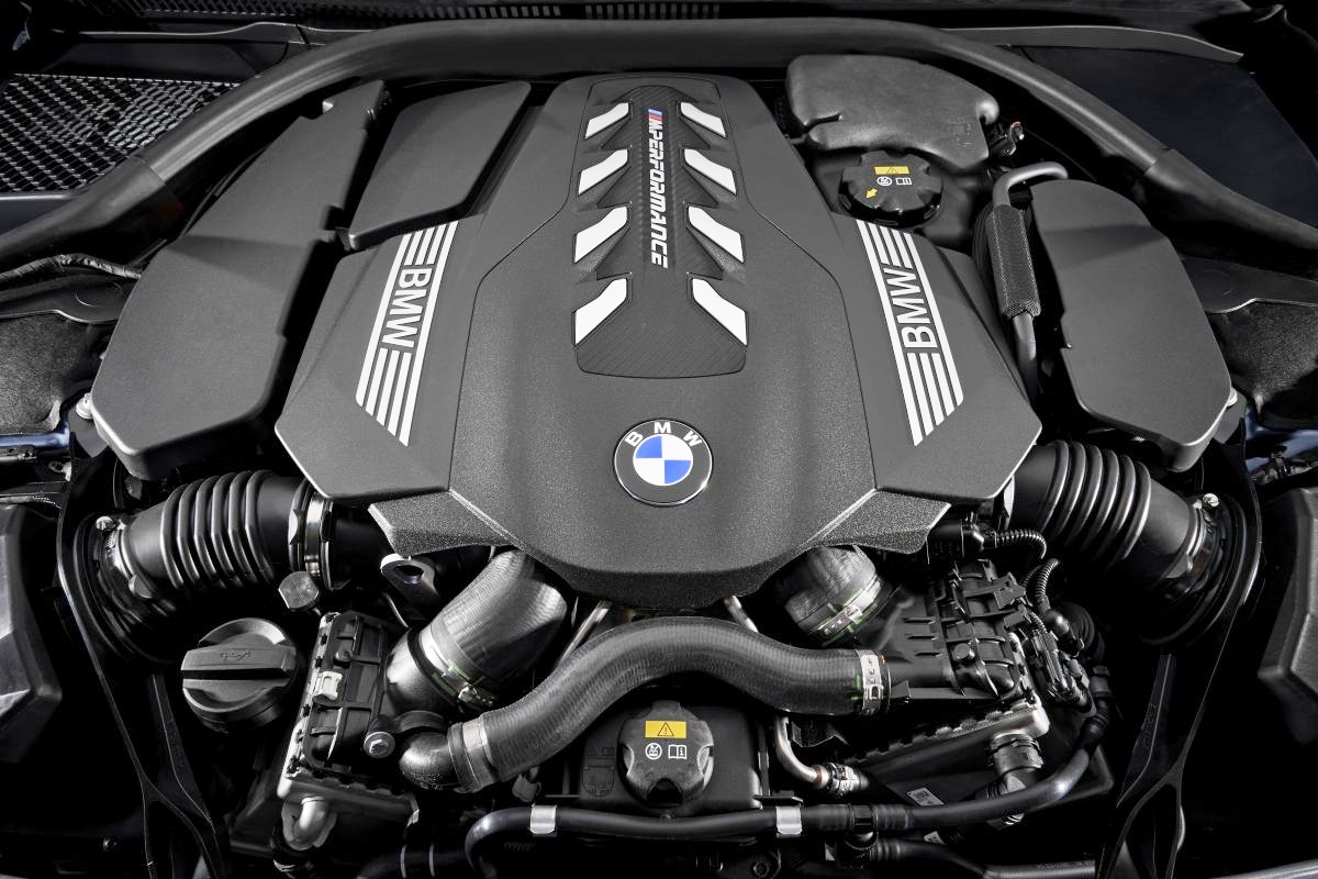 BMW-8-Series-2018-nang-2-tan-dat-100-km-h-sau-3-7-giay-anh-8