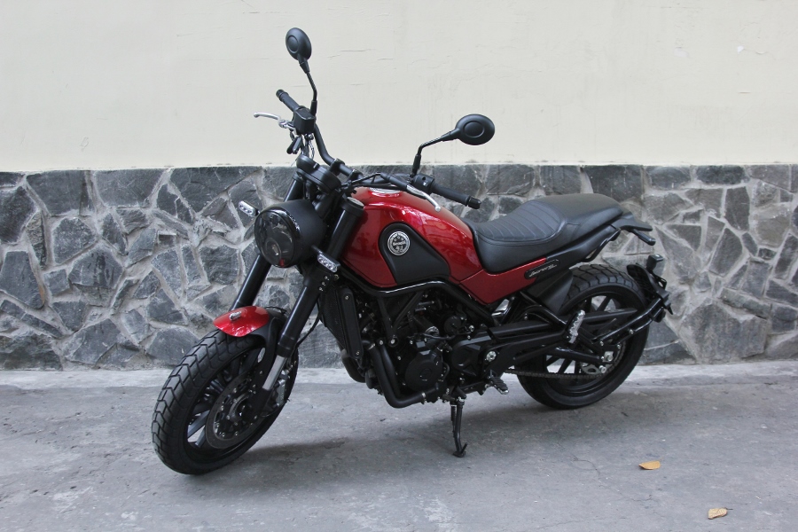 Benelli-Leoncino-500-2019-anh-1