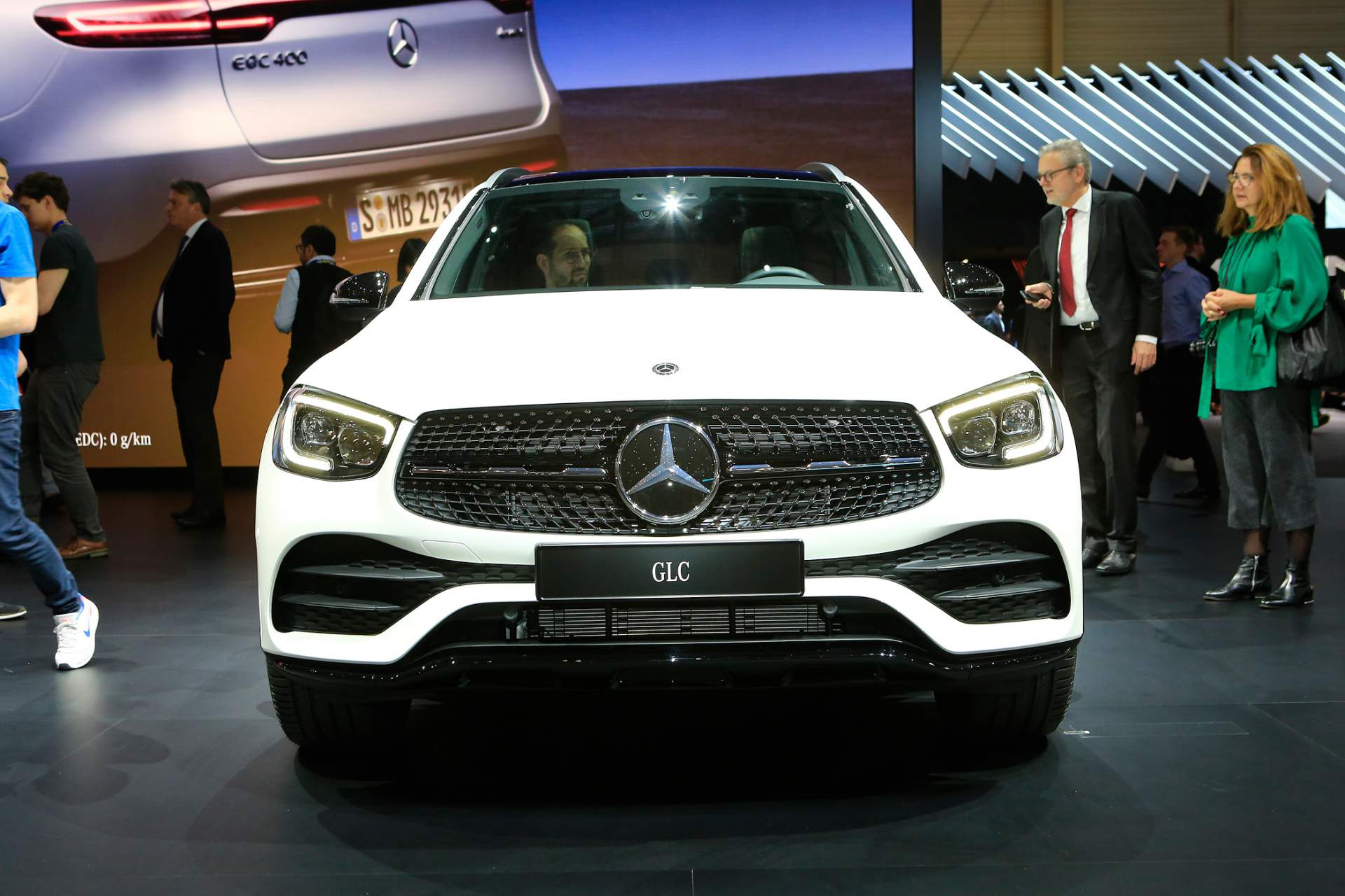 Mercedes-Benz-GLC-2019-Facelift-Geneva-anh-2