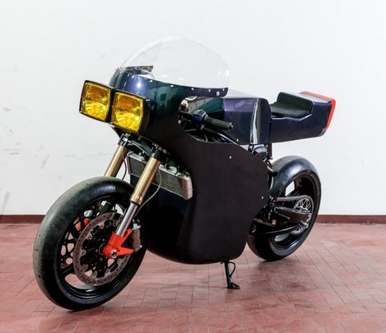 energica-apache-customs-motorcycles-midnight-runner-mo-to-dien-cafe-racer-retro-anh7