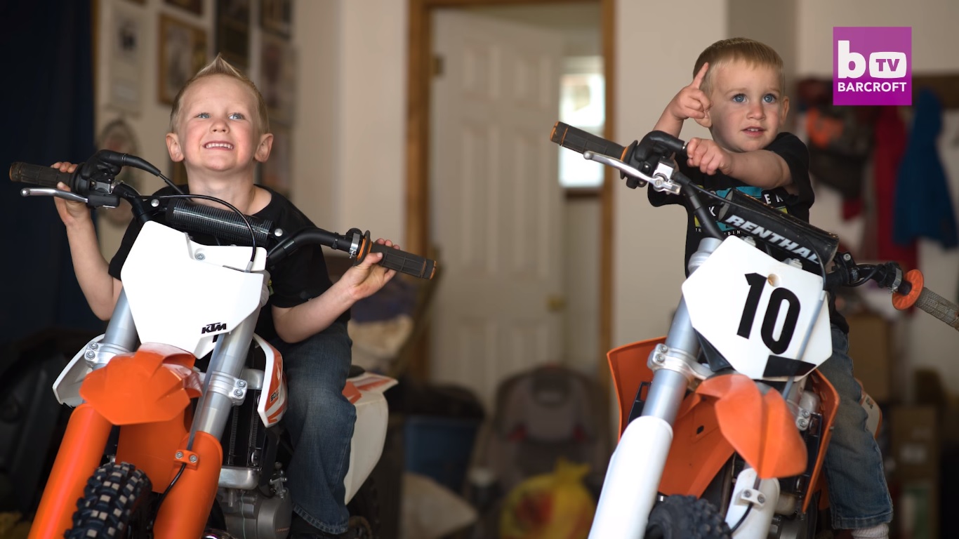 Biker 4 tuổi định trước sẽ là siêu sao motocross