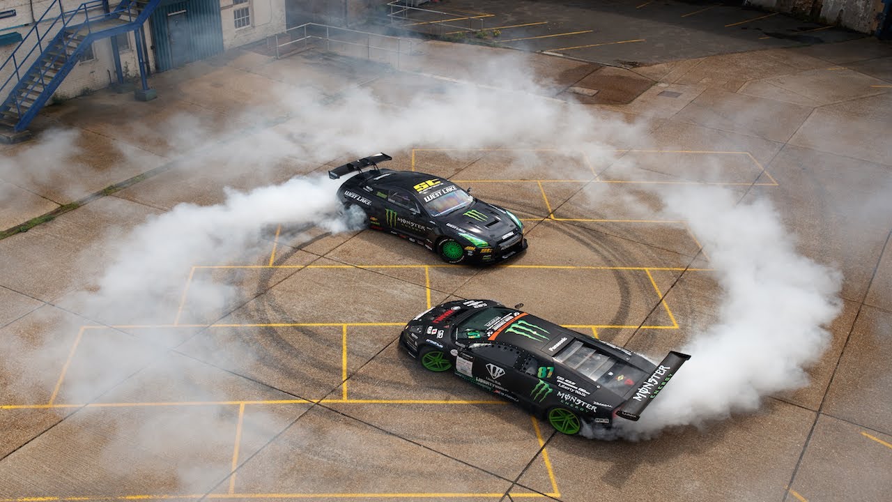“Ngộp thở” xem trận đấu drift giữa Lamborghini Murcielago và Nissan GT-R
