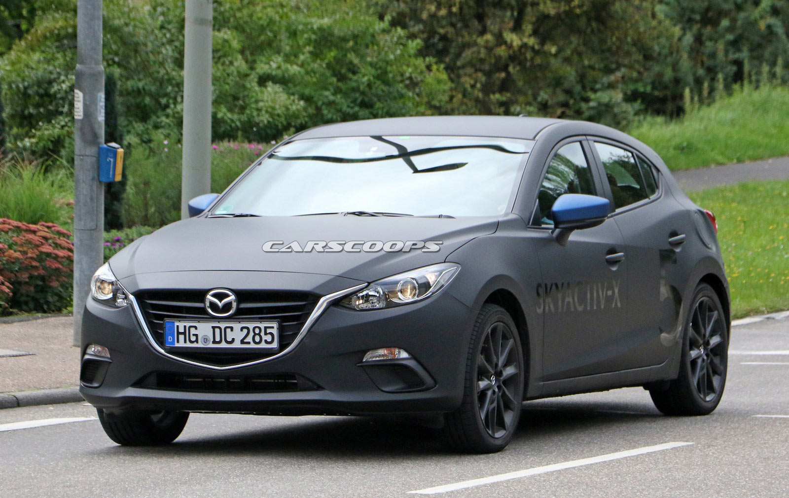 Mazda thử nghiệm động cơ Skyactiv-X trên Mazda3