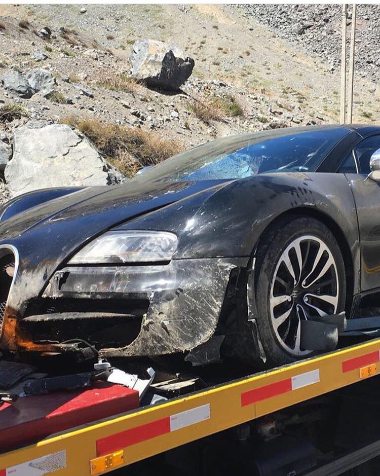 Bugatti Veyron gặp nạn trên dãy Andes