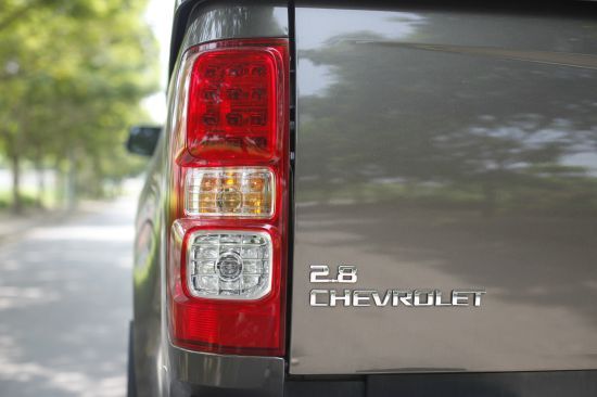 Chevrolet Colorado bán tải chất Mỹ ảnh 19