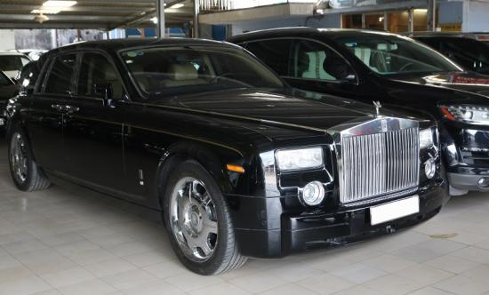 Bắt gặp Roll-Royce Phantom “Rồng” được bán tại chợ xe cũ Sài Gòn_ảnh1