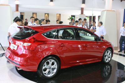 xe Ford Focus 4 xe Ford Focus 4