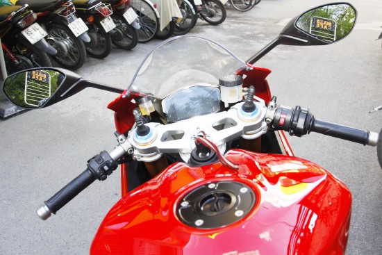 Xe Ducati 1199 Panigale ở Sài Gòn