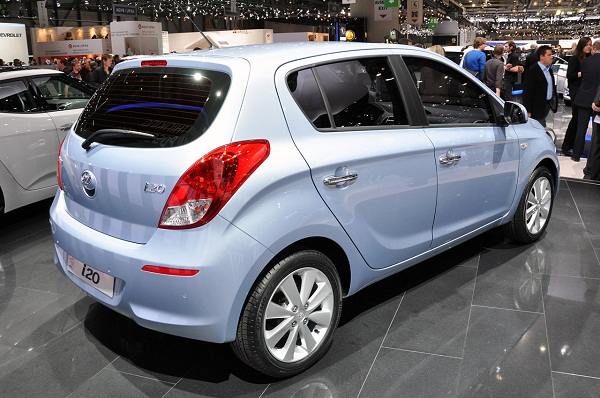 Hyundai i20 máy dầu - ít khí thải hơn cả Toyota Prius 4 Hyundai i20 máy dầu - ít khí thải hơn cả Toyota Prius 4