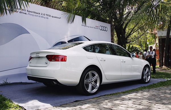 Audi mở màn năm “Rồng” bằng A5 Sportback 12 Audi mở màn năm “Rồng” bằng A5 Sportback 12