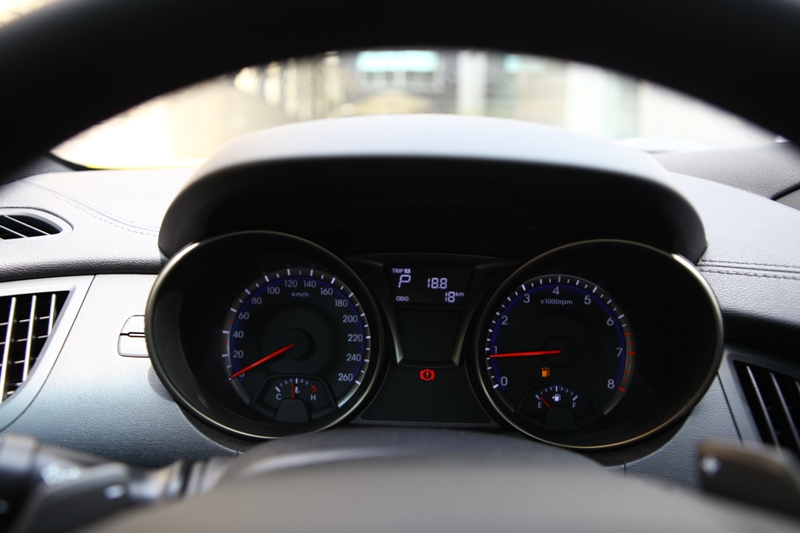 Hyundai Genesis Coupe 2013 - nhiều cải tiến, giá tăng ít 8 Hyundai Genesis Coupe 2013 - nhiều cải tiến, giá tăng ít 8