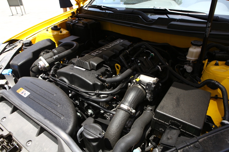 Hyundai Genesis Coupe 2013 - nhiều cải tiến, giá tăng ít 17 Hyundai Genesis Coupe 2013 - nhiều cải tiến, giá tăng ít 17