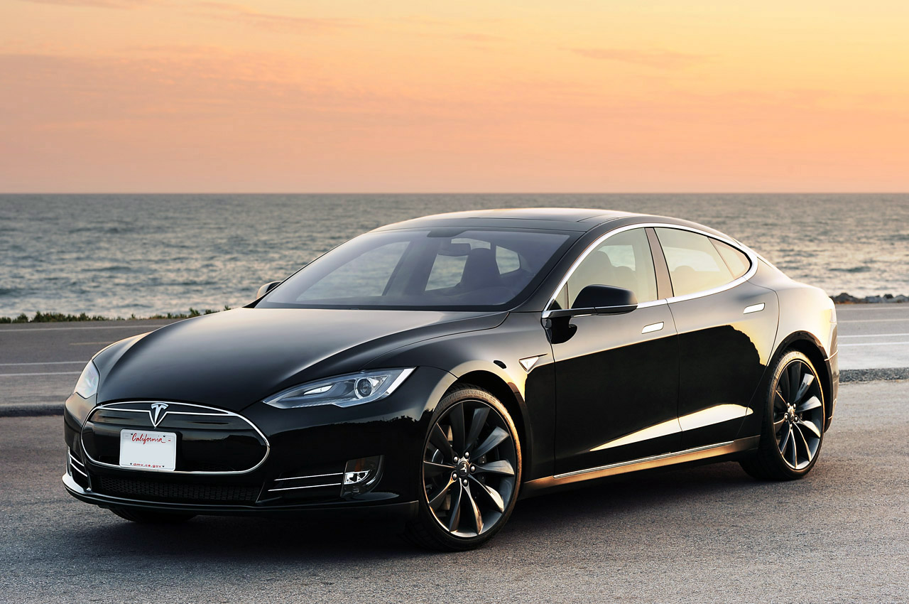 Xe điện Tesla Model S được mùa giải thưởng