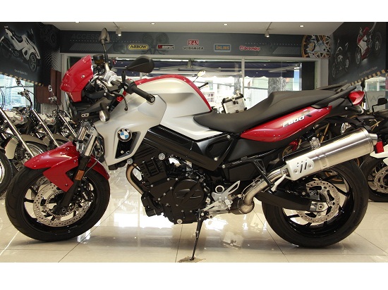 Mô-tô BMW F800R 2012 xuất hiện ở Sài Gòn