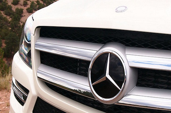 Mercedes giữ vững ngôi vị vua xe sang tại Mỹ
