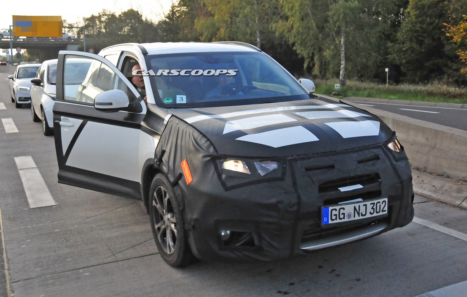 Mitsubishi Outlander 2016 lộ diện trên đường thử