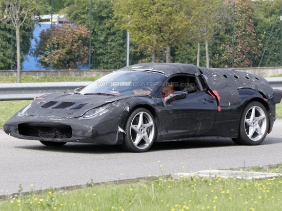 Ferrari hé lộ thêm thông tin về Enzo mới