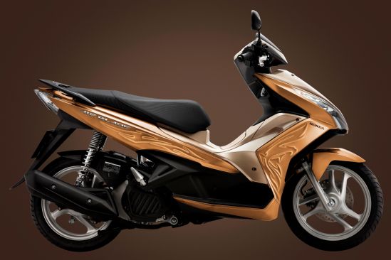 Honda Air Blade sơn từ tính có giá 40 triệu