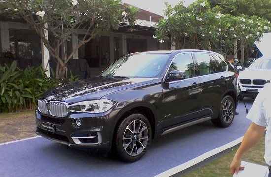 BMW X5 mới ra mắt, giá giữ nguyên mức 3,6 tỷ đồng