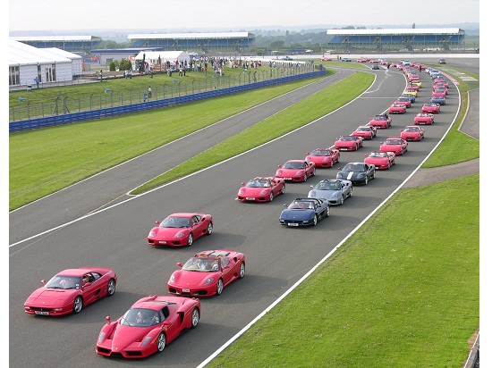 Sắp diễn ra cuộc diễu hành Ferrari lớn nhất thế giới