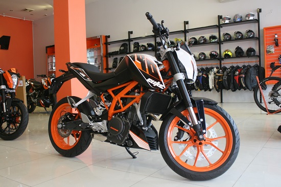 KTM ra mắt Duke 390 mới tại Sài Gòn