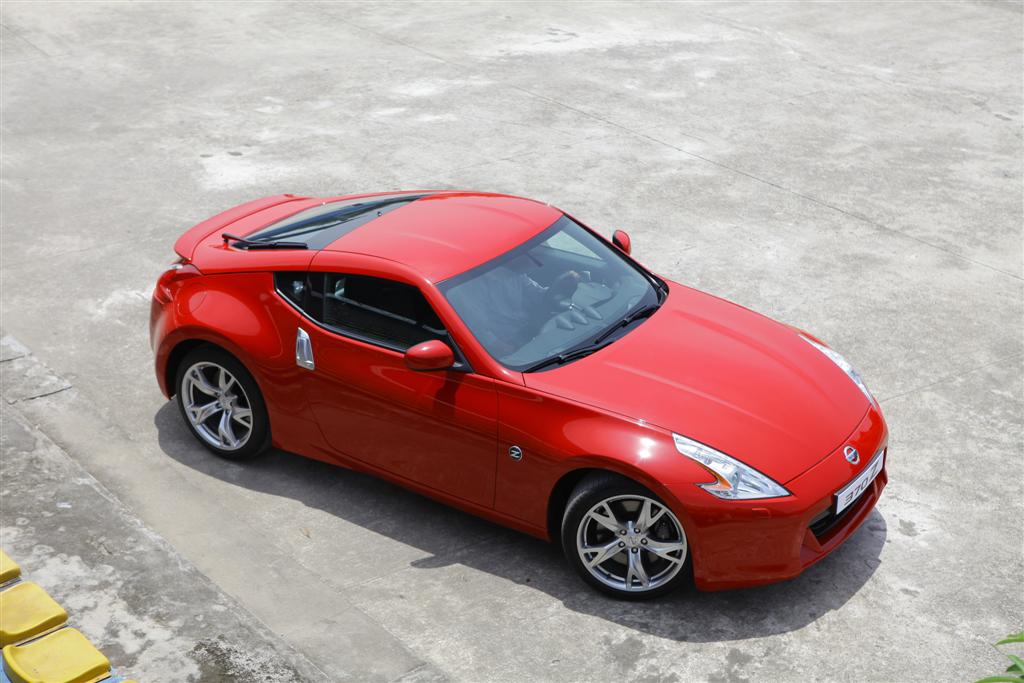 Ngắm Nissan ‘Fairlady’ 370Z chính hãng