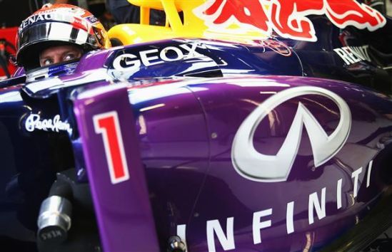 Infiniti mang “xe đua” đến triển lãm ôtô Việt Nam 2013