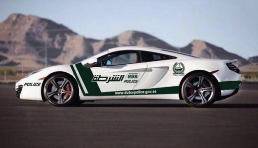 Cảnh sát Dubai chơi xe ‘độc’ McLaren MP4-12C